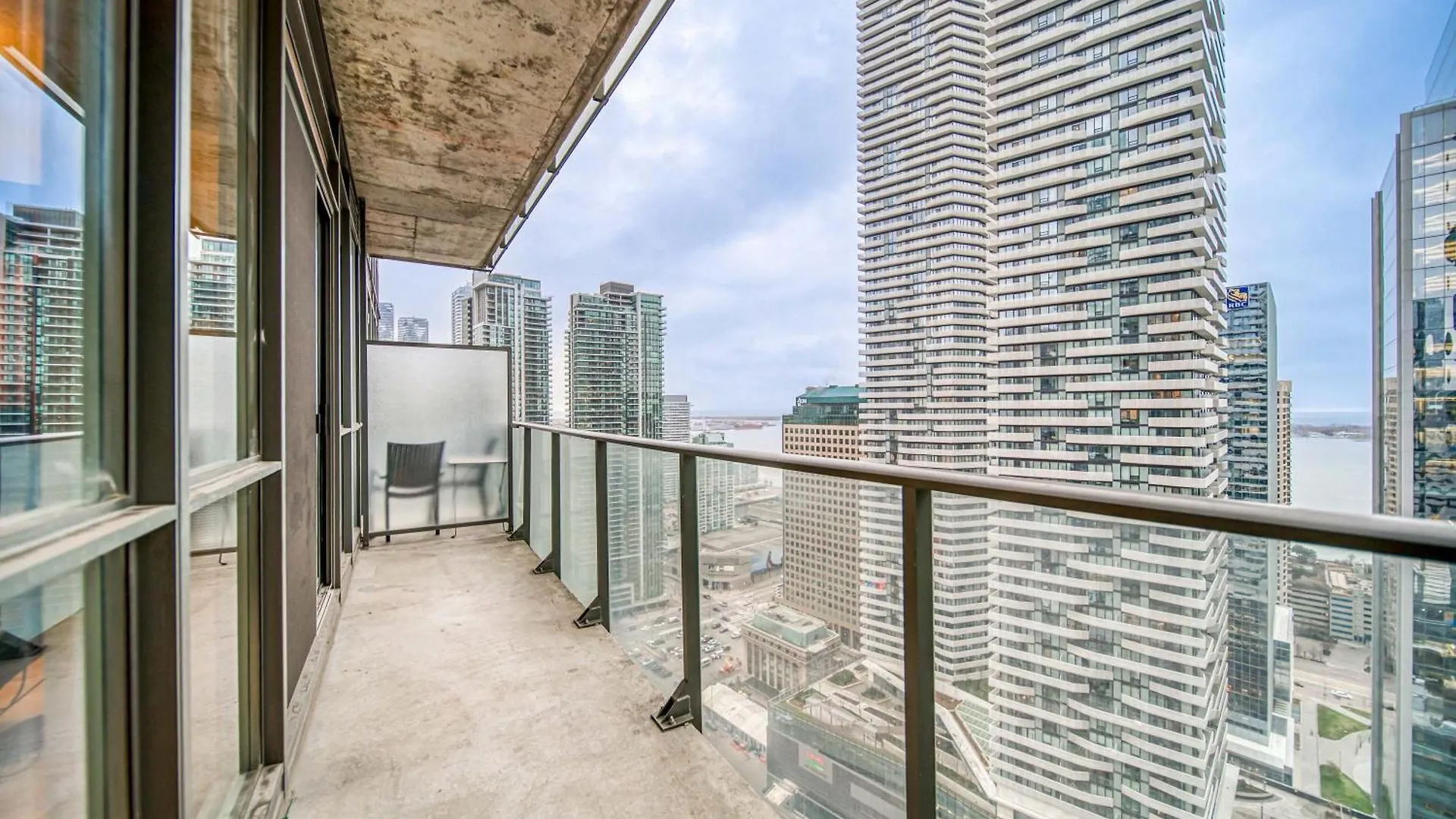Gsuite Express Downtown Toronto 0*,  Canada